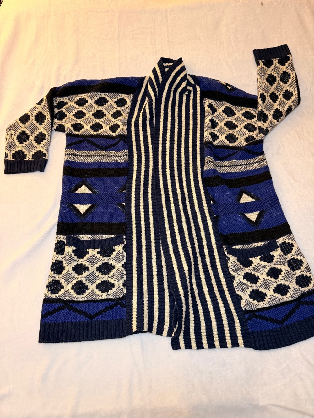 Lucky Brand Intarsia Tribal Cardigan size: M